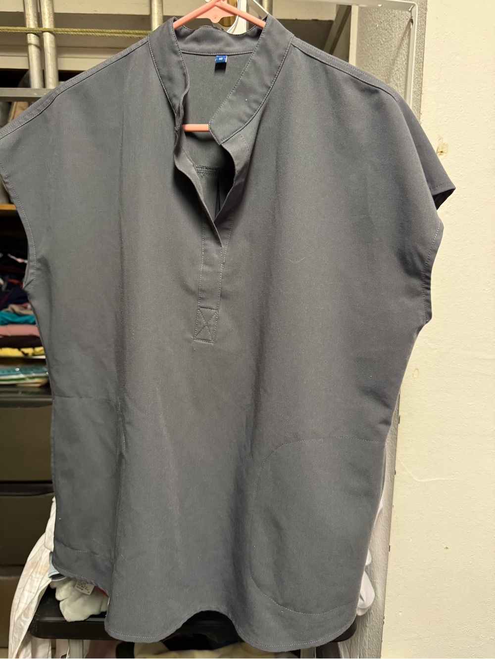 Women short sleeve mimic FIGS-- Charcoal